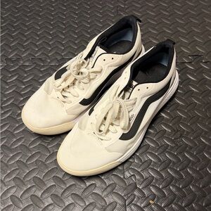 Vans Men's White and Black Ultrarange sz 10.5